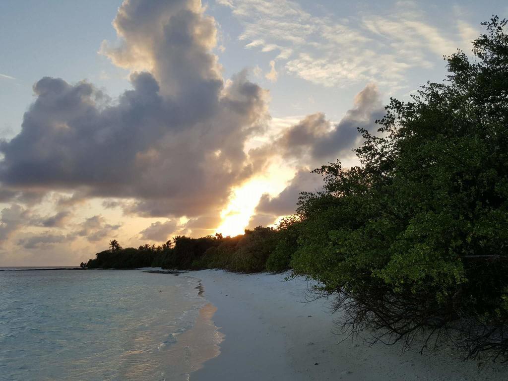 Fulhadhoo Inn Extérieur photo